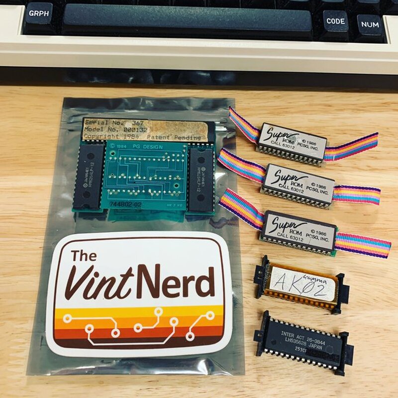 Never know what you'll find inside a TRS-80 Model 100 ...if you buy enough broken ones on eBay :p

#Model100 #Tandy #RadioShack #TRS80 #ROMS #BONUSROMS #VintageComputing #RetroComputers #PortableComputer #TheVintNerd