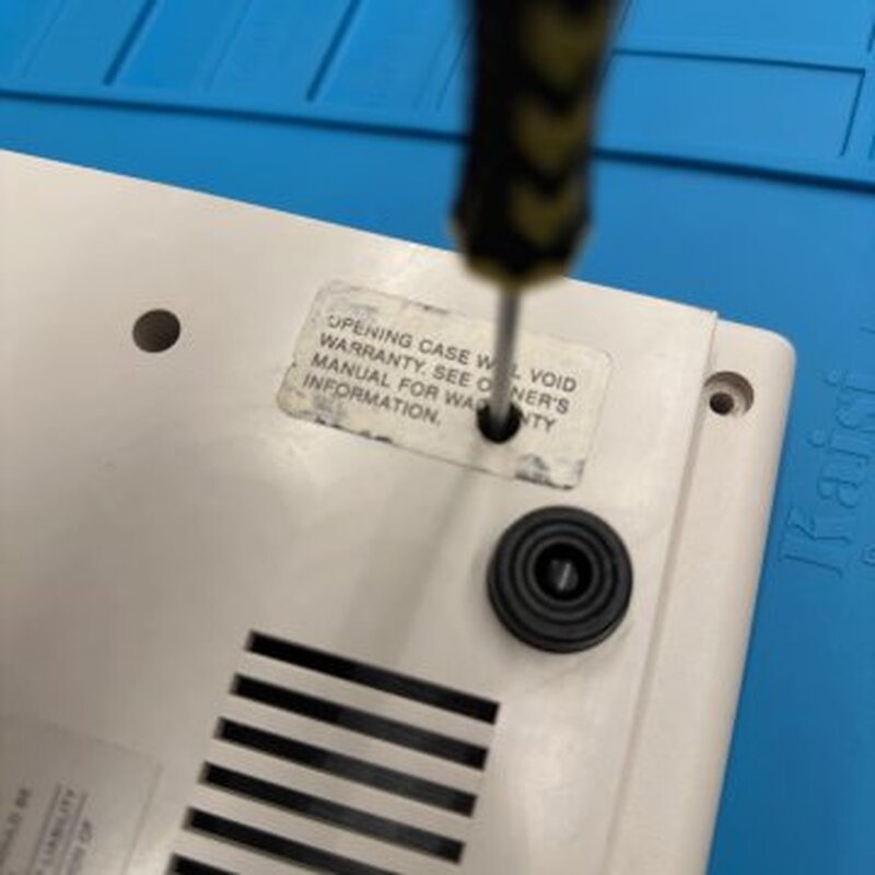 I can hardly believe I am the first to void the warranty on this. □ Pretty clean inside!

#VoidedWarranty #CoCo2 #263127B #TRS80CoCo #TRS80ColorComputer #Tandy #RadioShack #TRS80 #RetroComputers #RetroGaming #TheVintNerd
